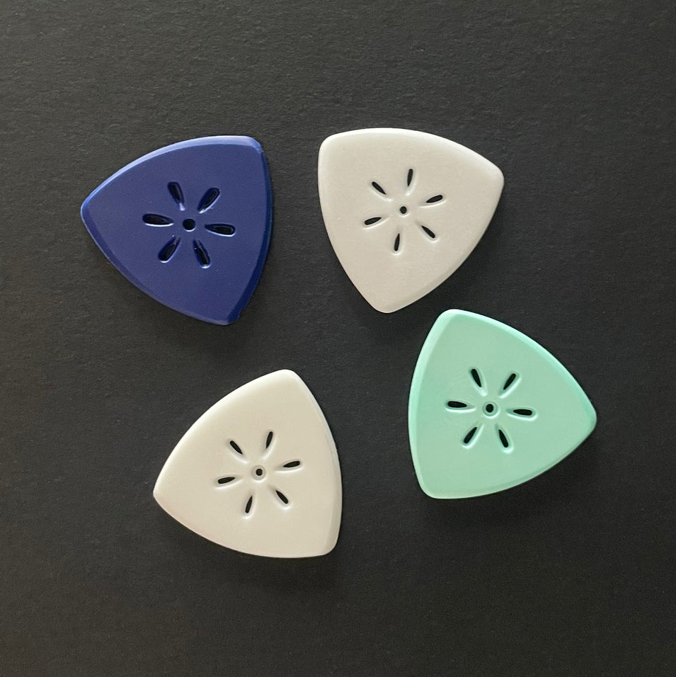 SET 4 MEDIUM PICKS - SAVE 4,5€ for pick 28€ saved in TOTAL